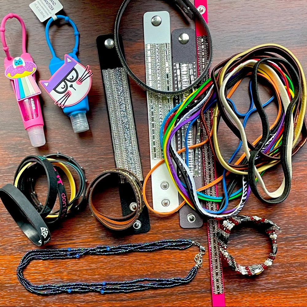 Lot of misc. jewelry